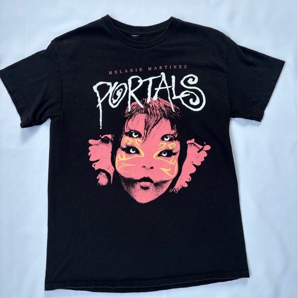 Hot Topic Black 'Portals' Kids T-Shirt